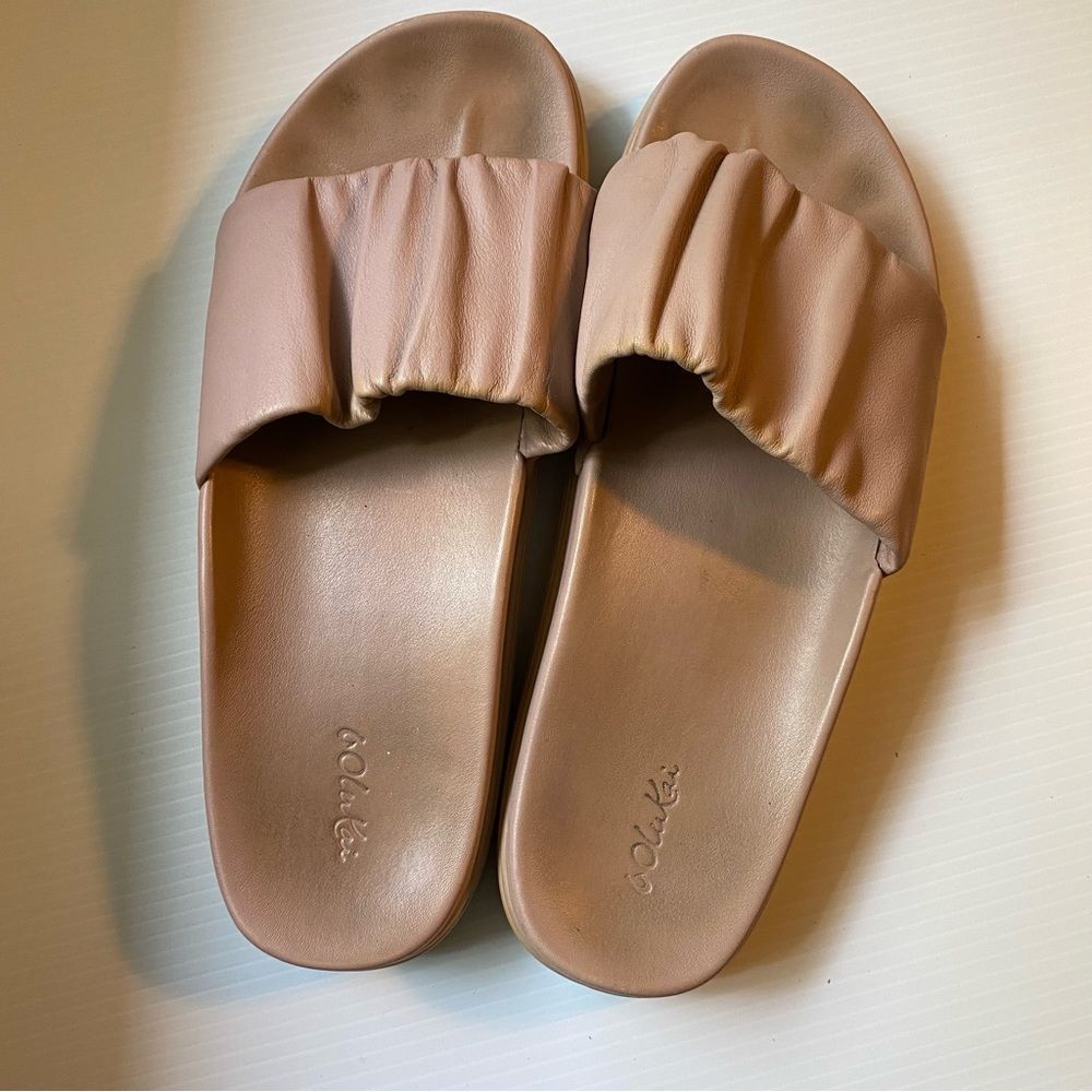 Slides Sandals in Taupe by